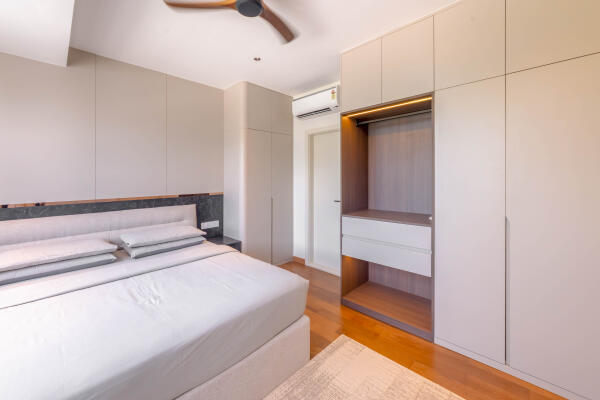Modern 2 Bedroom Beachfront Apartment