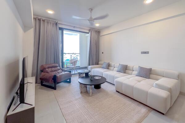 Crystal residence Exquisite 3-Bedroom Corner unit with 3 Balconies