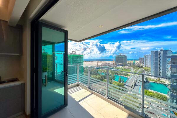 FW Residence 12th Floor Corner Luxury Unit